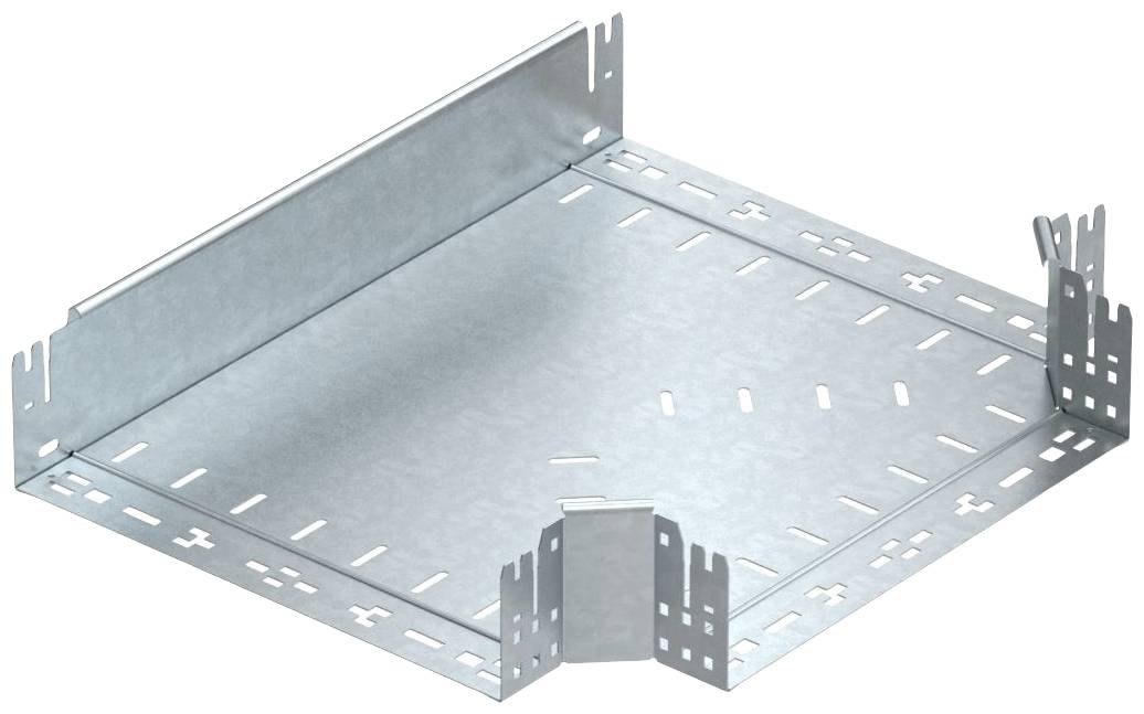 Un raccordo metallico zincato per canali porta cavi, sagomato ad angolo, mostrato su sfondo bianco.