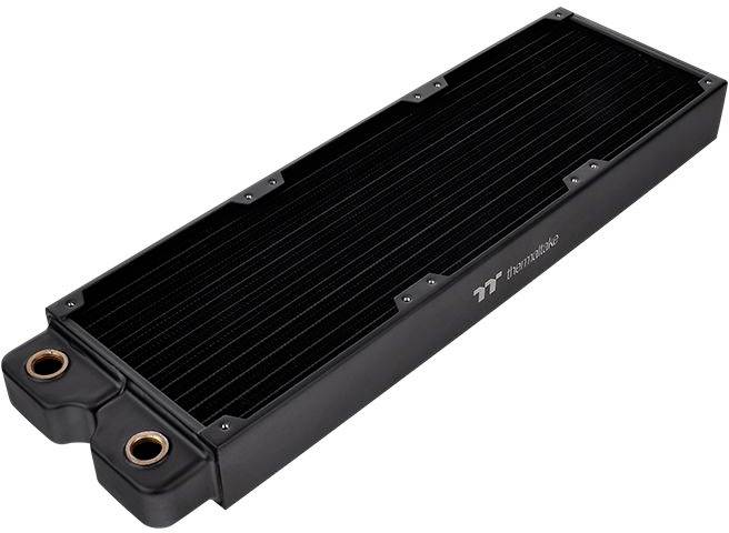 Radiatore nero per PC con fessure di ventilazione, di forma rettangolare, per il raffreddamento di componenti del computer.