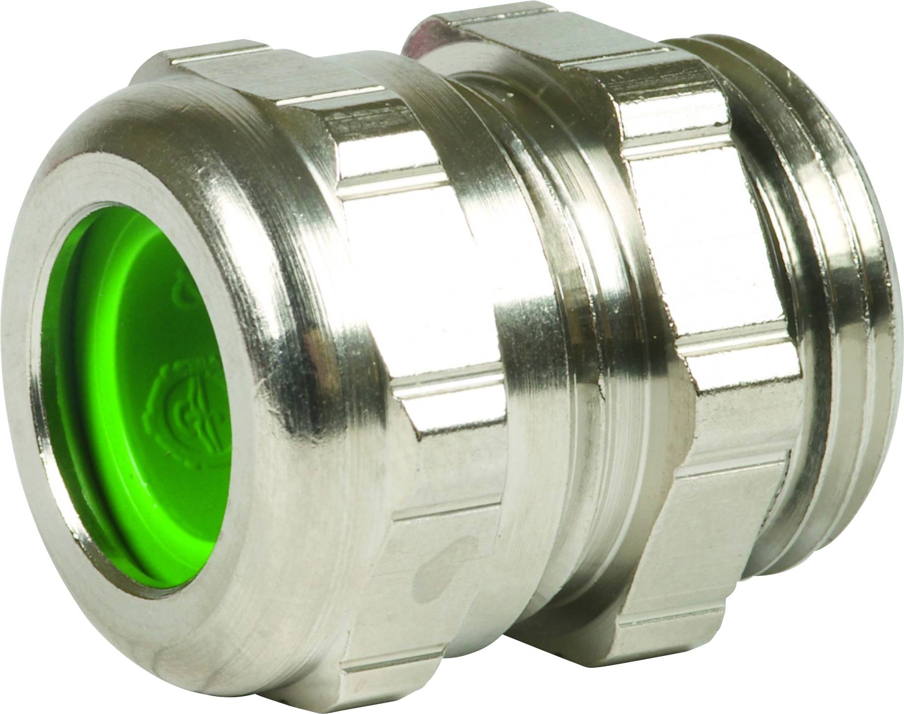 Raccordo passacavo metallico con guarnizione verde interna, utilizzato per un fissaggio e una tenuta sicuri dei cavi, impedisce l'ingresso di acqua e sporcizia.