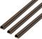 Tre angoli marroni in plastica, di forma allungata, disposti in modo uniforme.