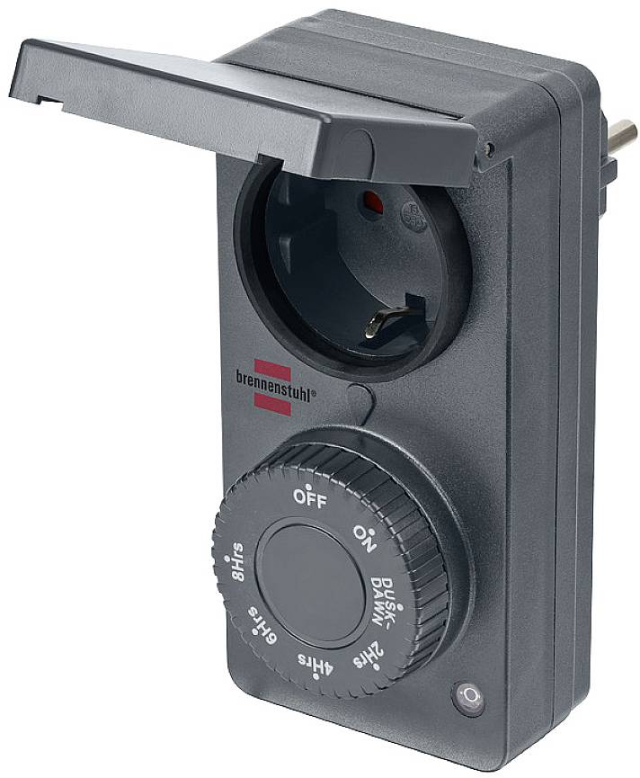 Presa elettrica con timer, involucro nero, che mostra un interruttore ruotabile con marcature per intervalli di tempo.
