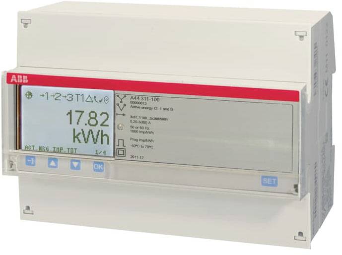 Misuratore digitale di kWh con display. Mostra '17,82 kWh'. Di ABB, modello A44 311-100. Utilizzato per misurare il consumo energetico.