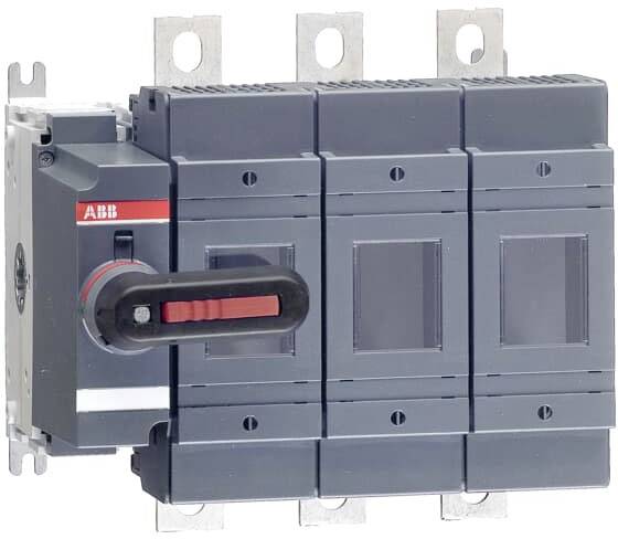 Un sezionatore tripolare, di colore grigio con leva ribaltabile, idoneo per applicazioni industriali di controllo elettrico.