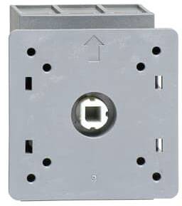 Pannello frontale grigio con ingresso centrale per prese e una freccia che punta verso l'alto.