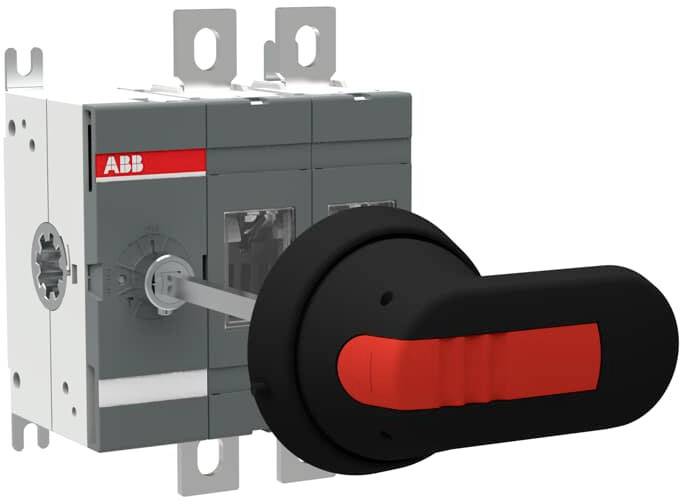 'Interruttore di carico ABB con impugnatura nera e rossa, mostra la struttura meccanica per applicazioni elettriche.'