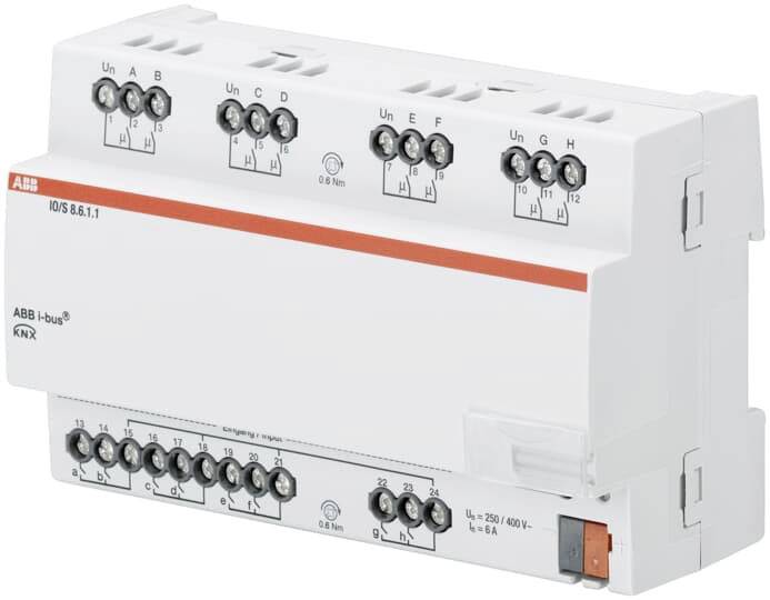Modulo ABB i-bus KNX per la supervisione automatica degli edifici, mostra diversi attacchi per sistemi di controllo elettrico.