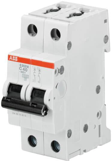 Un interruttore automatico bipolare con marcatura 'C 40, 400V', idoneo per l'utilizzo in sistemi di distribuzione elettrica.