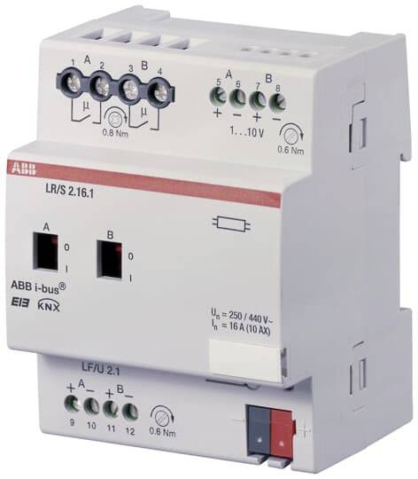 Modulo attuatore 'ABB i-bus® KNX' per il controllo di carichi elettrici, con molteplici connessioni e indicatori di stato.