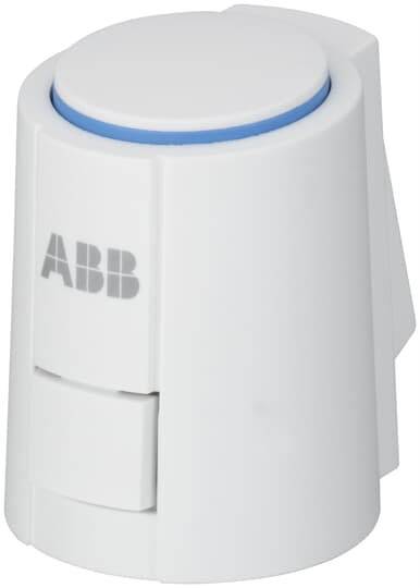 Attuatore termostatico ABB con involucro bianco e anello blu in alto. Utilizzato per il controllo del riscaldamento.