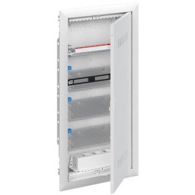 Armadio elettrico bianco, aperto, con più scomparti e fessure di ventilazione sulla porta, idoneo per installazioni elettriche.