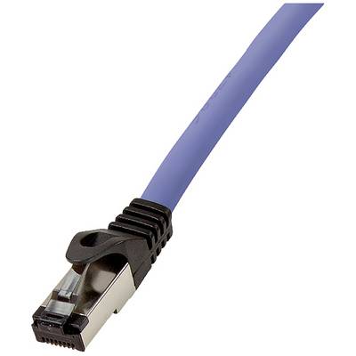 Un cavo Ethernet blu con un connettore RJ-45 schermato nero.