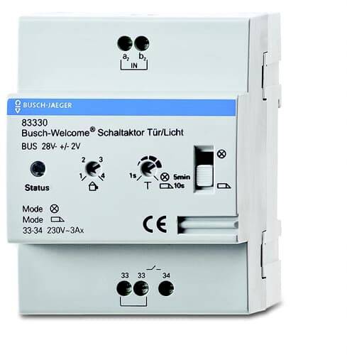 Un attuatore di commutazione Busch-Jaeger per porta/luce. Numero modello 83330, per BUS 28V. Mostra impostazioni di stato e modalità.