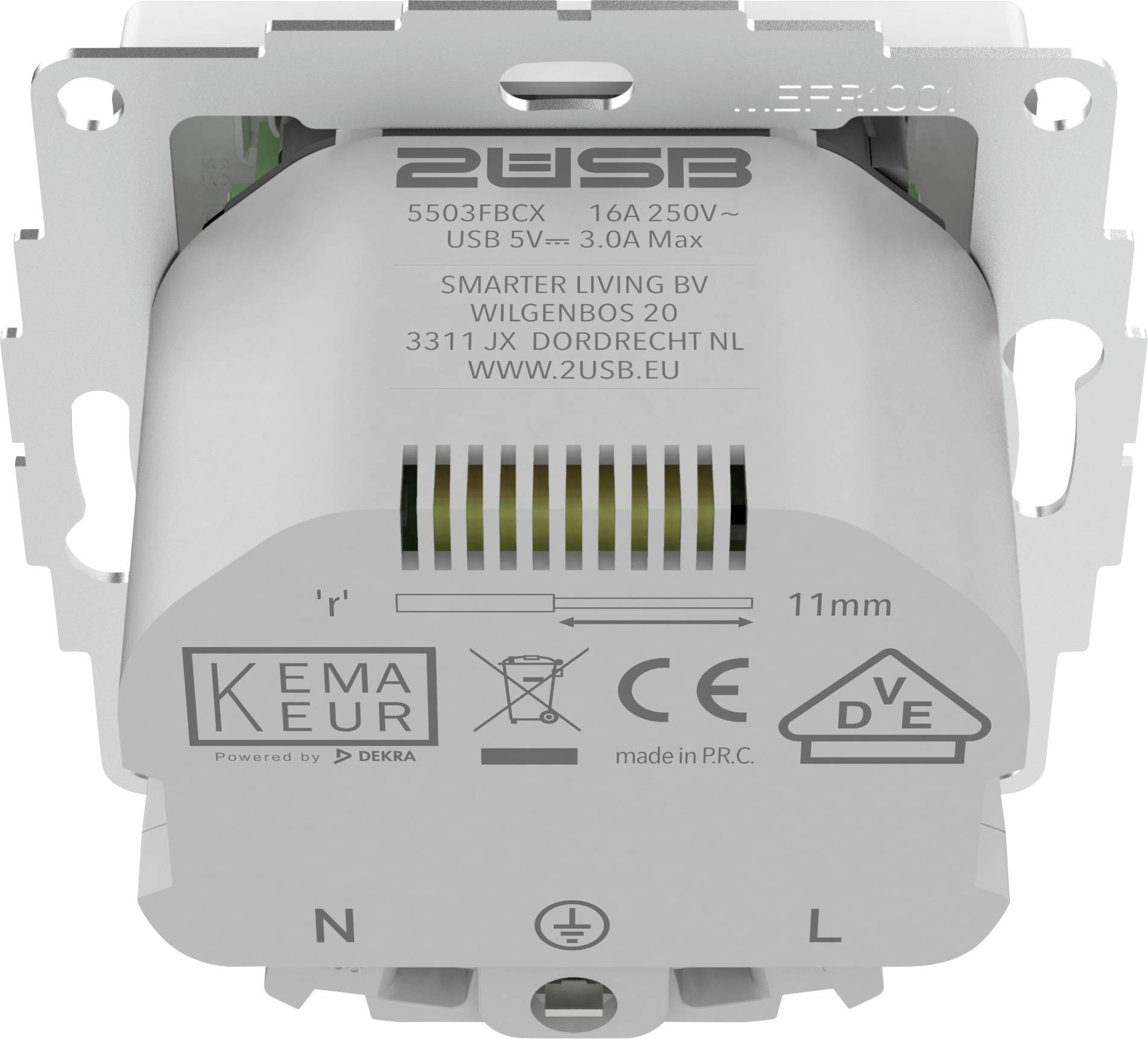 Interruttore elettrico con porta USB, contrassegnato con specifiche tecniche e marchi di certificazione, inclusi i simboli CE e VDE.