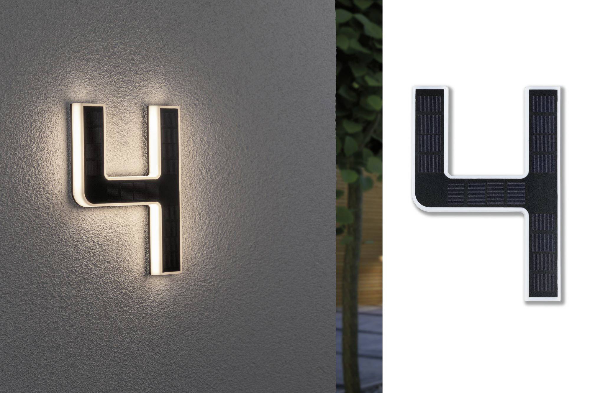 Numero civico moderno '4', illuminato su un muro. La metà destra dell'immagine mostra la versione non illuminata con pannello solare.