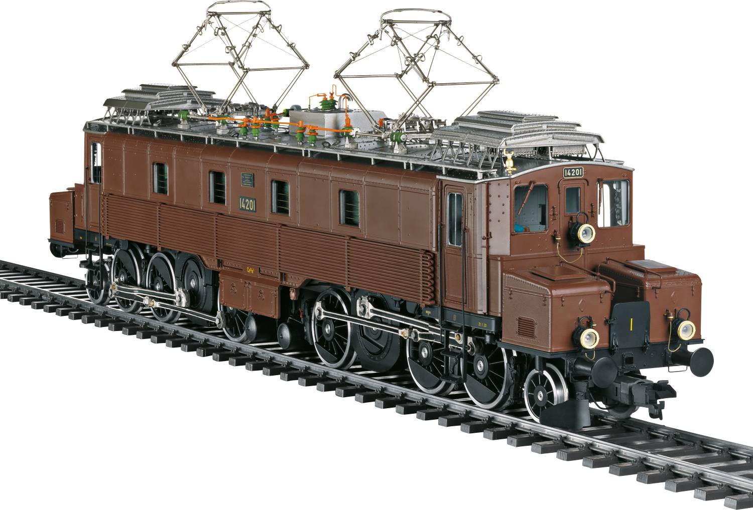Locomotiva elettrica storica su binari con rivestimento marrone e linee elettriche aeree, in stile modellismo ferroviario.