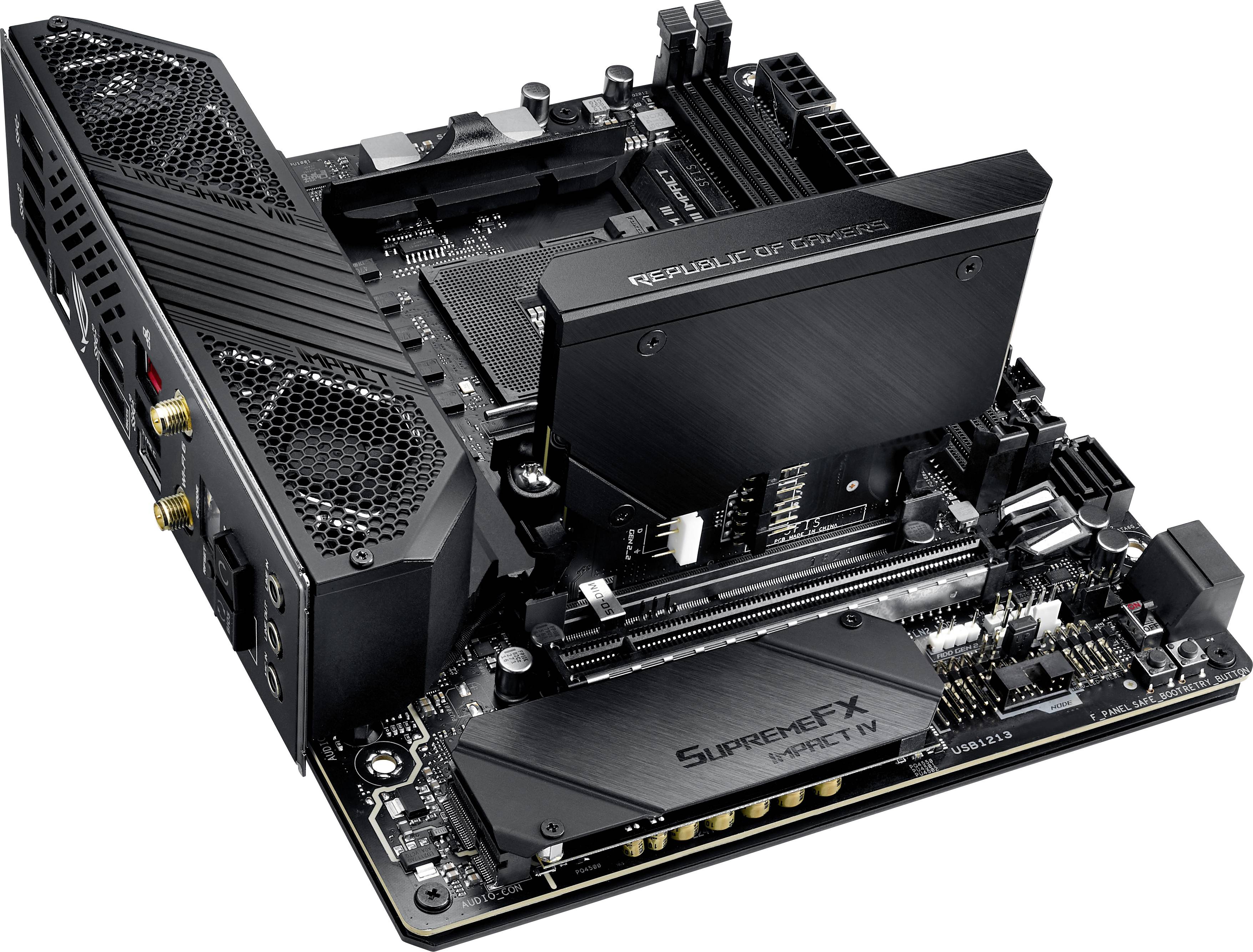 Scheda madre nera per computer con etichette 'Republic of Gamers' e 'SupremeFX Impact IV'. Contiene diversi connettori e chip specifici.