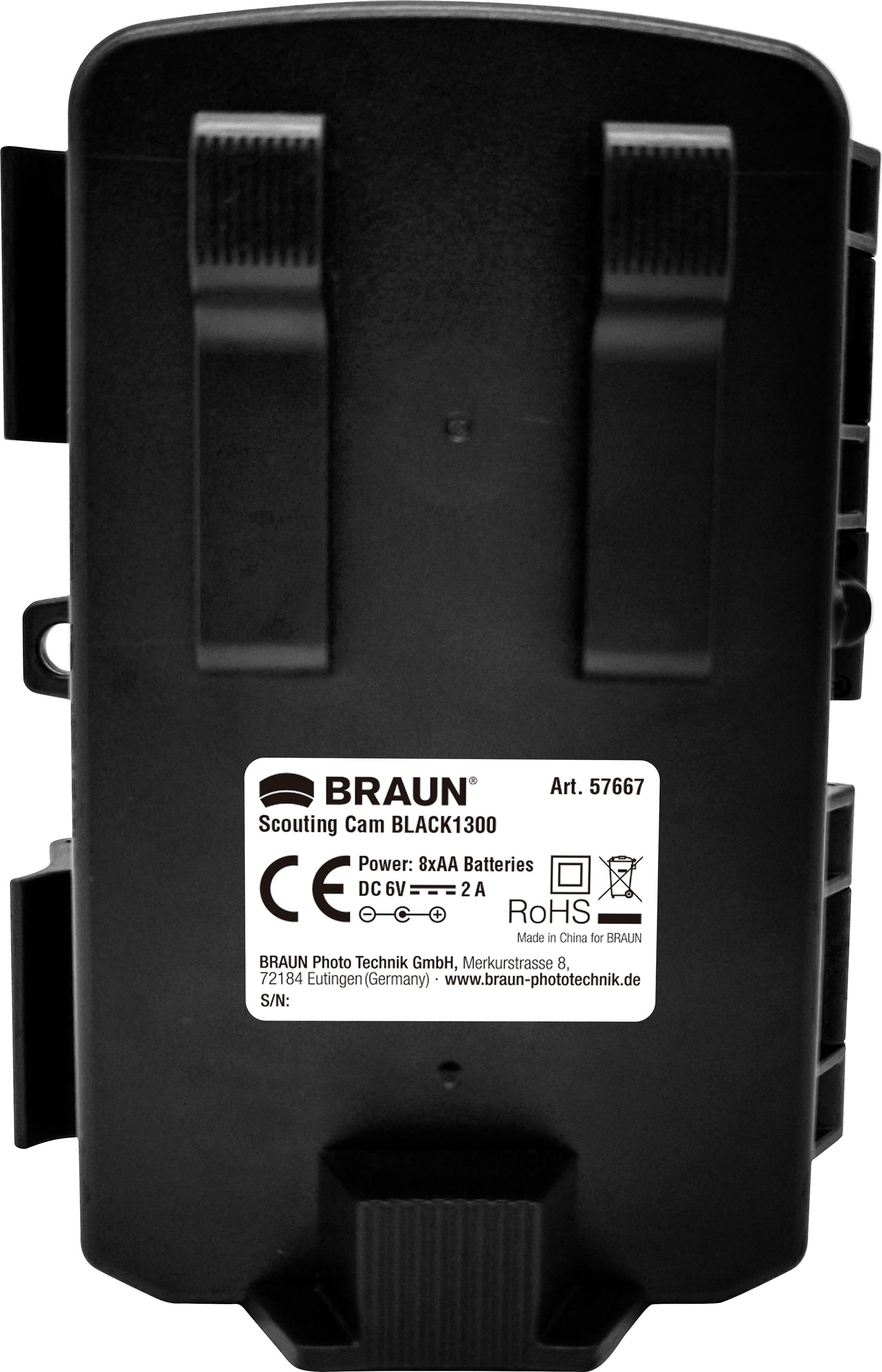 Retro fotocamera Scout; involucro nero con sportello vano batterie e informazioni del produttore, idoneo per 8 batterie AA.