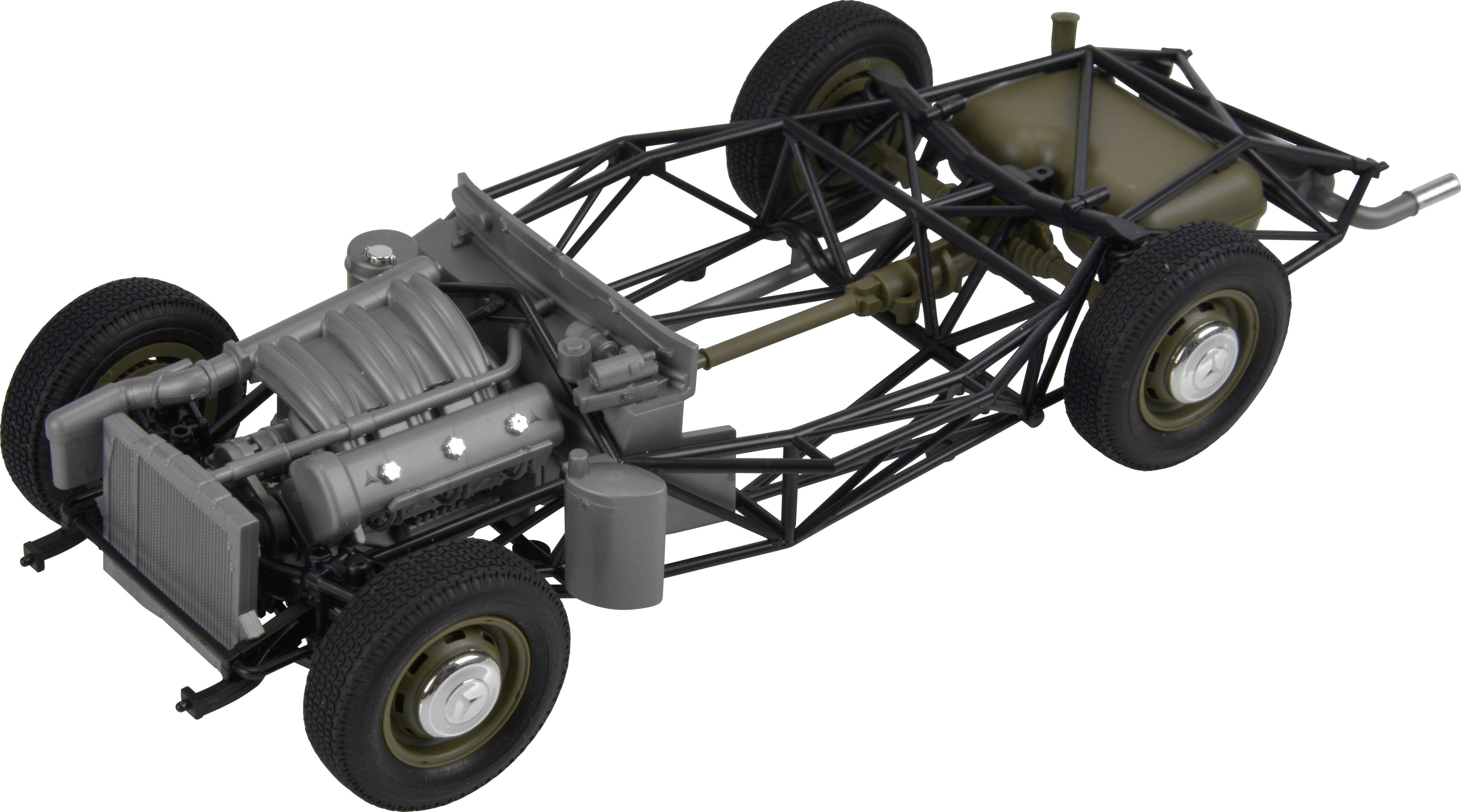 L'immagine mostra un telaio di un'automobile con motore, sospensioni e sistema di scarico visibili. Sono assenti la carrozzeria e l'interno.