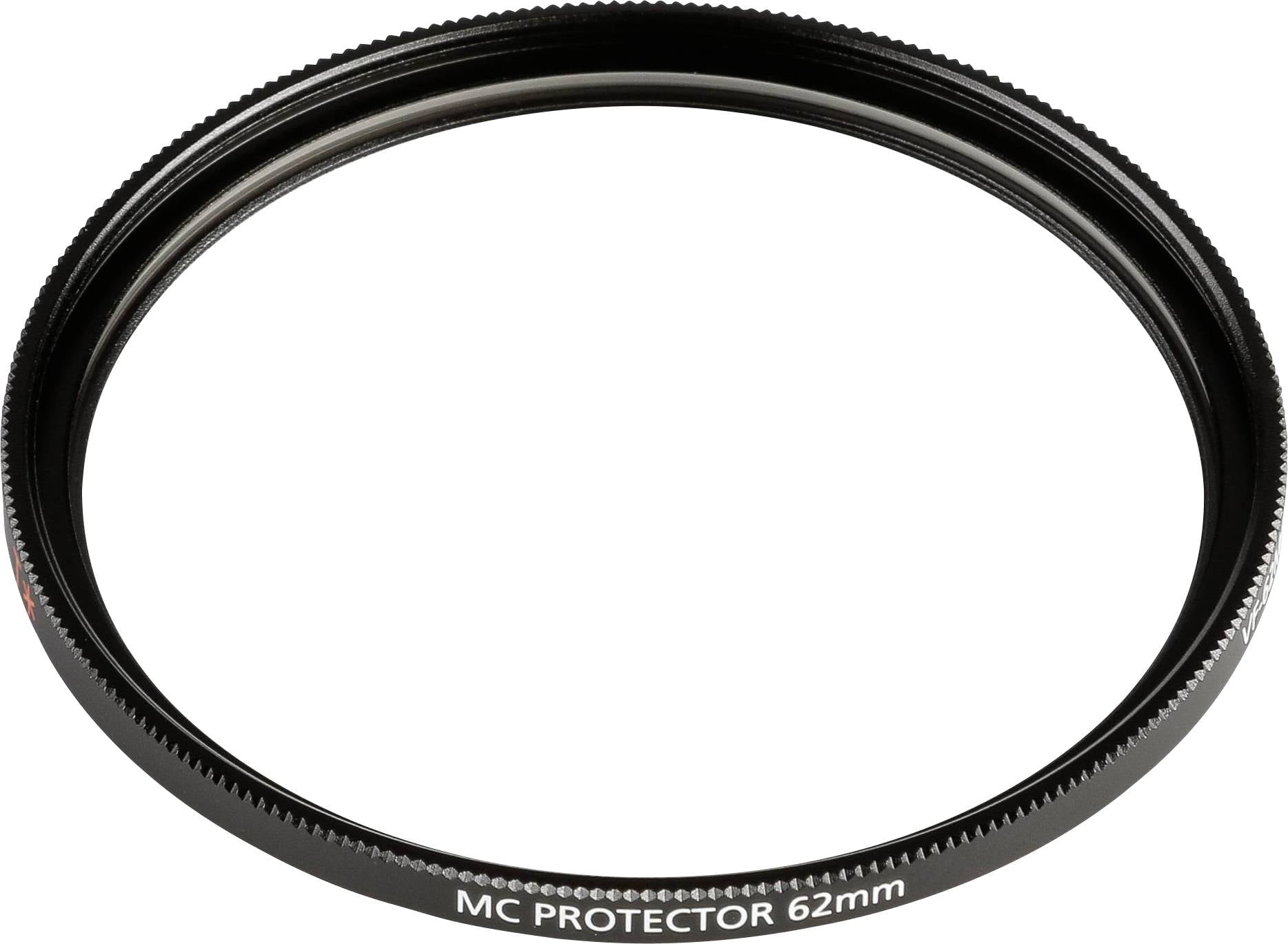 Un filtro per fotocamera con cornice nera riportante la scritta 'MC PROTECTOR 62mm', utilizzato per proteggere gli obiettivi delle fotocamere.
