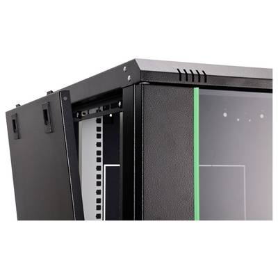 Un armadio rack server nero con una porta anteriore parzialmente aperta, con una striscia LED verde lungo il bordo.