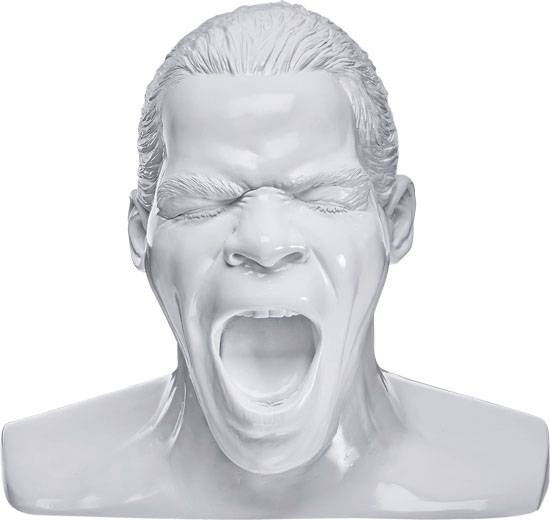 Busto scultoreo bianco di un volto con gli occhi chiusi e la bocca aperta, che trasmette un'espressione di urlo.