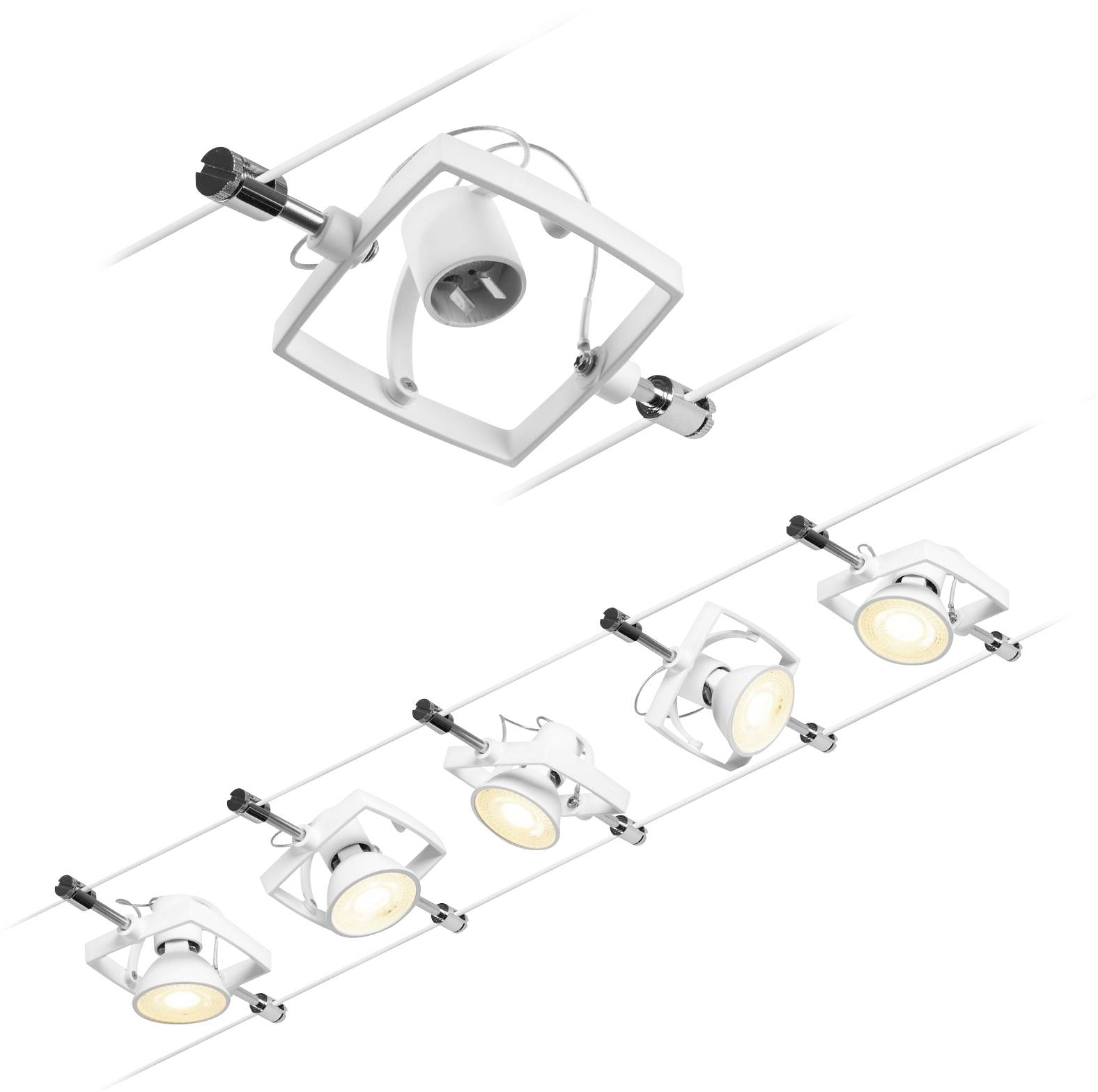 Plafoniere quadrate bianche, regolabili, montate su binario. Quattro luci con illuminazione bianco caldo. Design moderno.