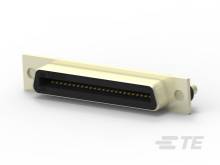 Un connettore SCSI bianco con più pin di contatto, montato su una piastra metallica. Utilizzato per connessioni di computer più datati.