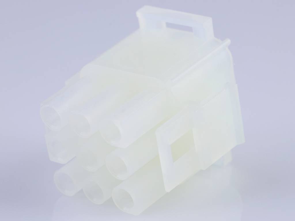 Un connettore bianco e trasparente in plastica con sei fori, probabilmente per connessioni elettroniche.