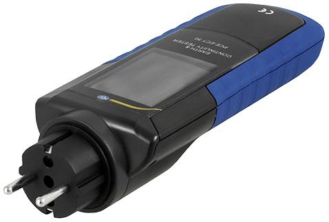 Un dispositivo portatile di misurazione per verificare prese elettriche e connessioni elettriche, dotato di un display e di una spina a tre poli.