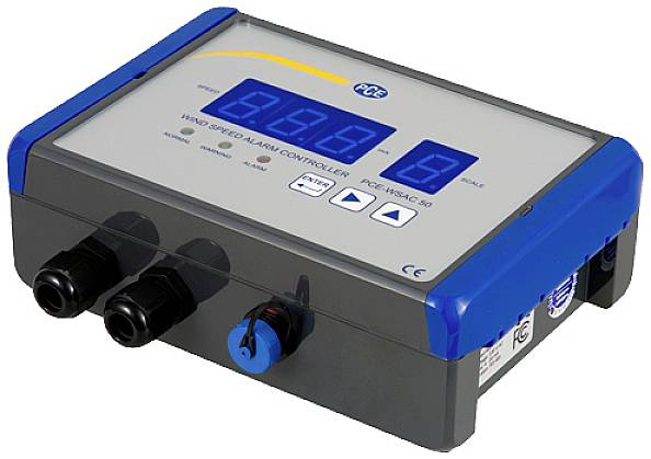 Controller di allarme velocità del vento con display digitale, tasti blu e connessioni cablate. Funzione principale: monitoraggio della velocità del vento.