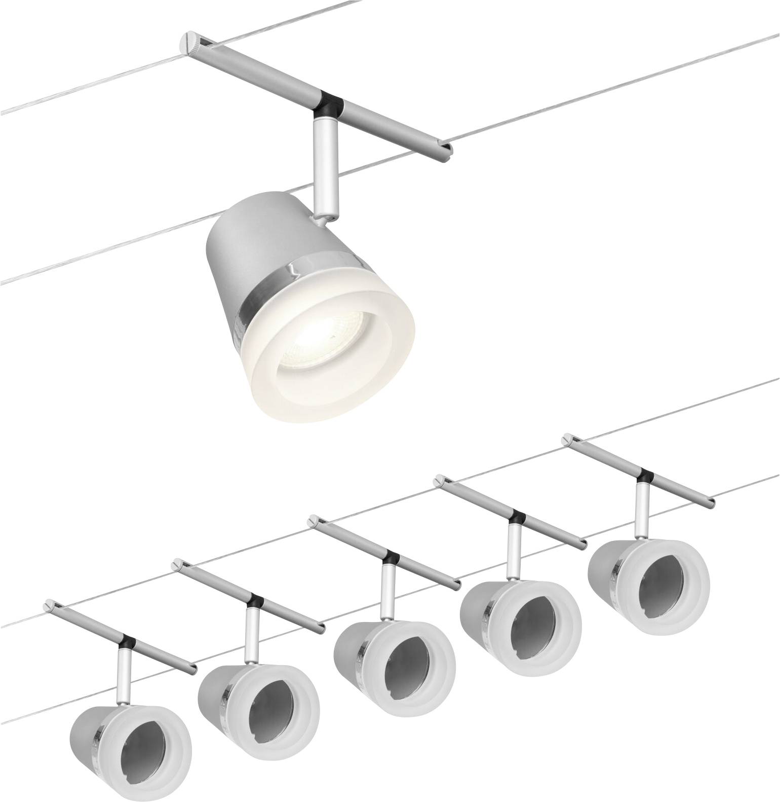 Una moderna lampada a sospensione in argento con cinque teste di lampada regolabili, adatta per l'illuminazione flessibile di un ambiente.