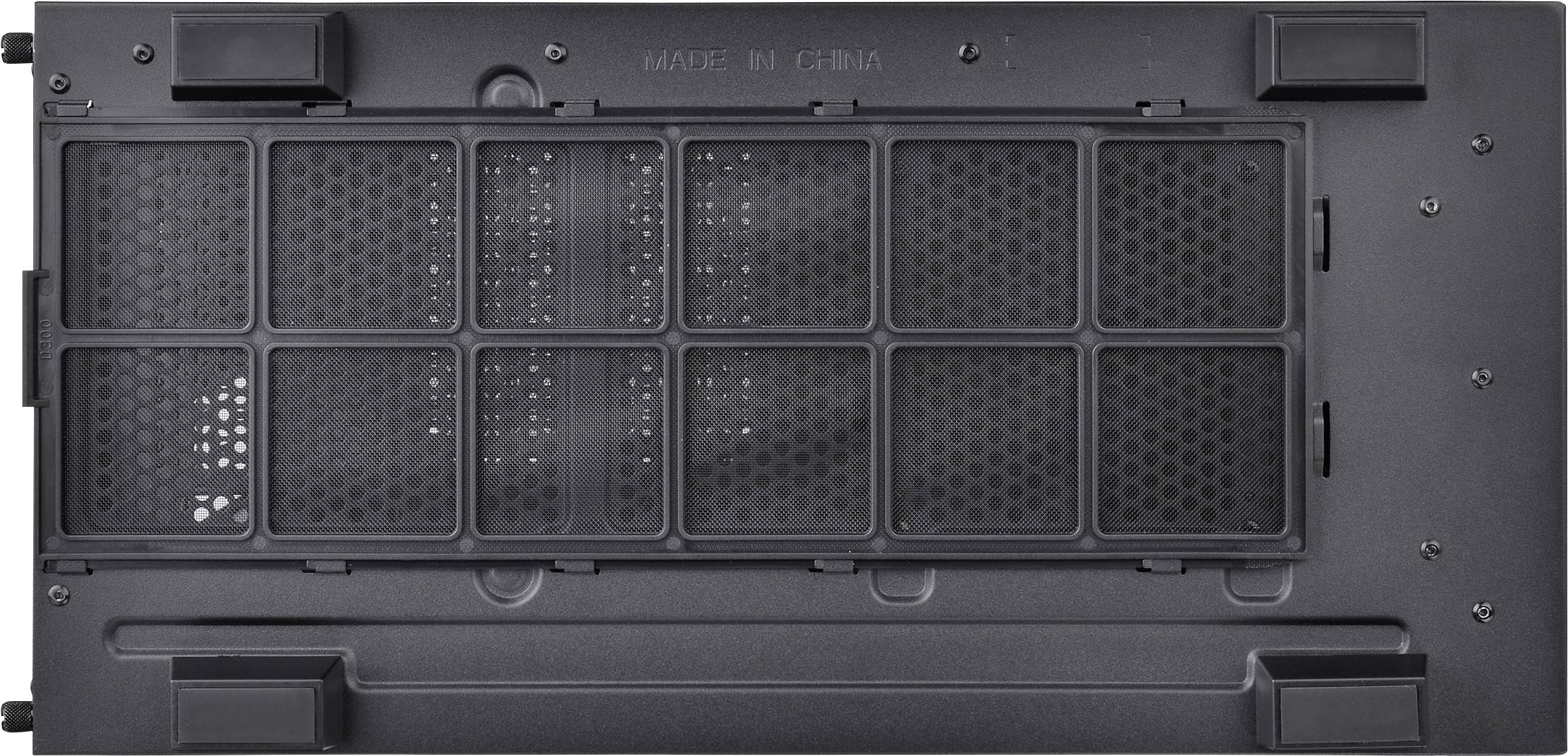 Parte inferiore di un dispositivo elettronico con griglia e fessure di ventilazione. Il testo 'Made in China' è visibile nella zona superiore.