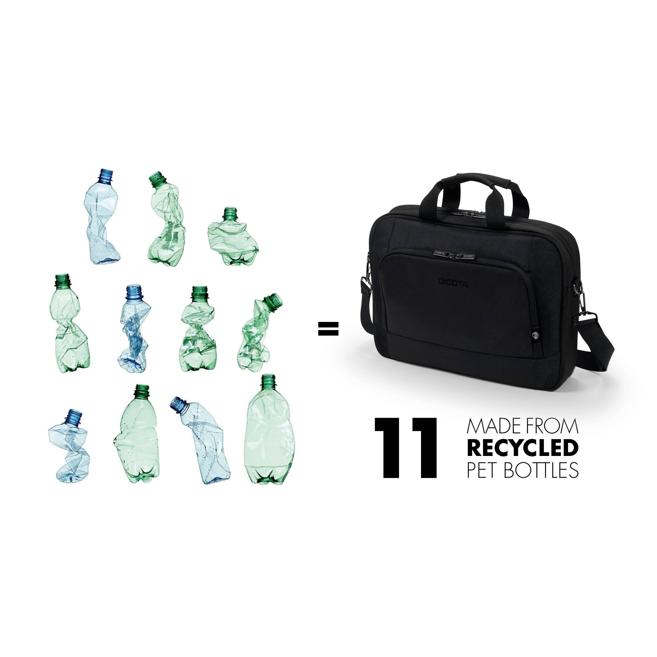 Una borsa nera realizzata con bottiglie di PET riciclate, a sinistra nove bottiglie schiacciate. Testo: Realizzata da bottiglie di PET riciclate = 11.