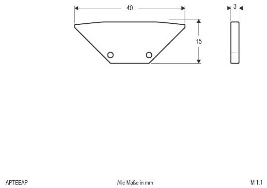 Disegno tecnico di quotatura di una parte trapezoidale: 40 mm di larghezza, 15 mm di altezza, 3 mm di spessore, con due fori nella parte inferiore; scala 1:1.