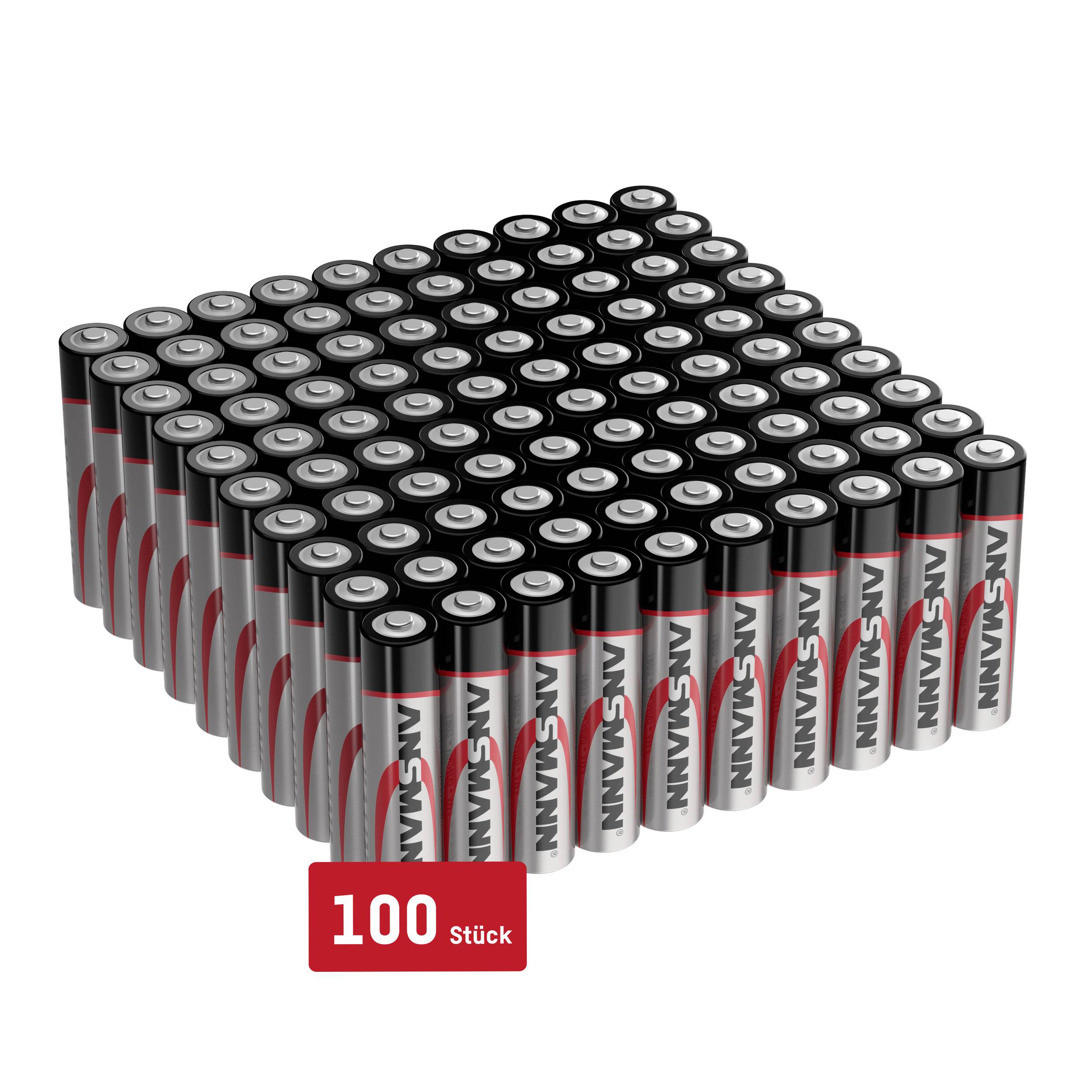 100 batterie del marchio Ansmann disposte in un'disposizione quadrata.