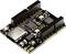 Una scheda microcontrollore nera con più porte e componenti; include una porta USB-C e un processore Arduino.