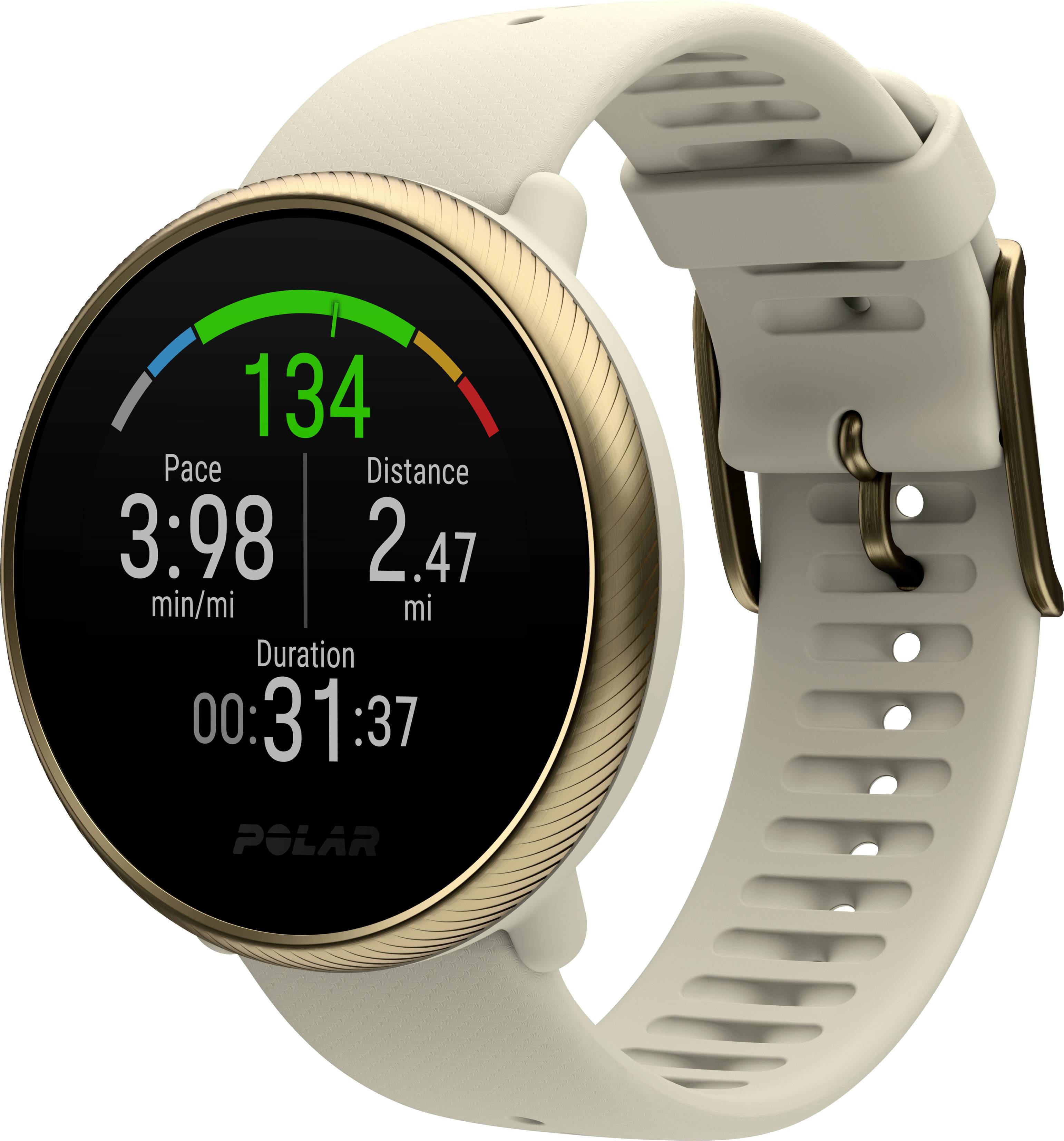 Un smartwatch mostra i dati del fitness: 'Pace: 3:98 min/mi', 'Distanza: 2.47 mi', 'Durata: 0:31:37', e frequenza cardiaca di 134 BPM.