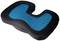 Cuscino ergonomico con design a forma di U e superficie in rete blu, migliora il comfort seduta e promuove una corretta postura.