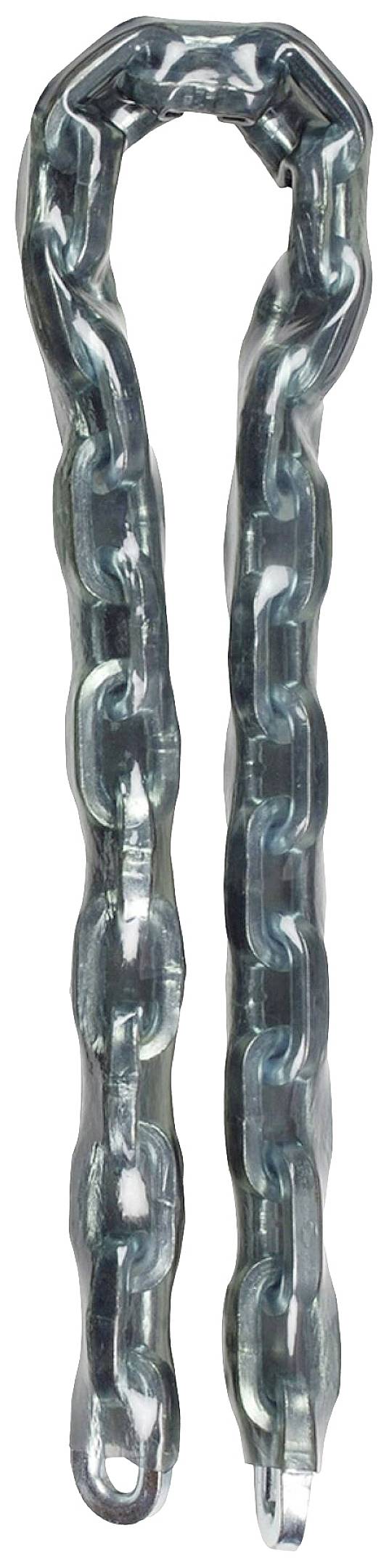 Una catena metallica lucente a forma di anello è posizionata verticalmente su uno sfondo bianco.