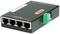 Un switch di rete nero con quattro porte Ethernet e un collegamento di alimentazione verde sul lato, idoneo per applicazioni PoE.
