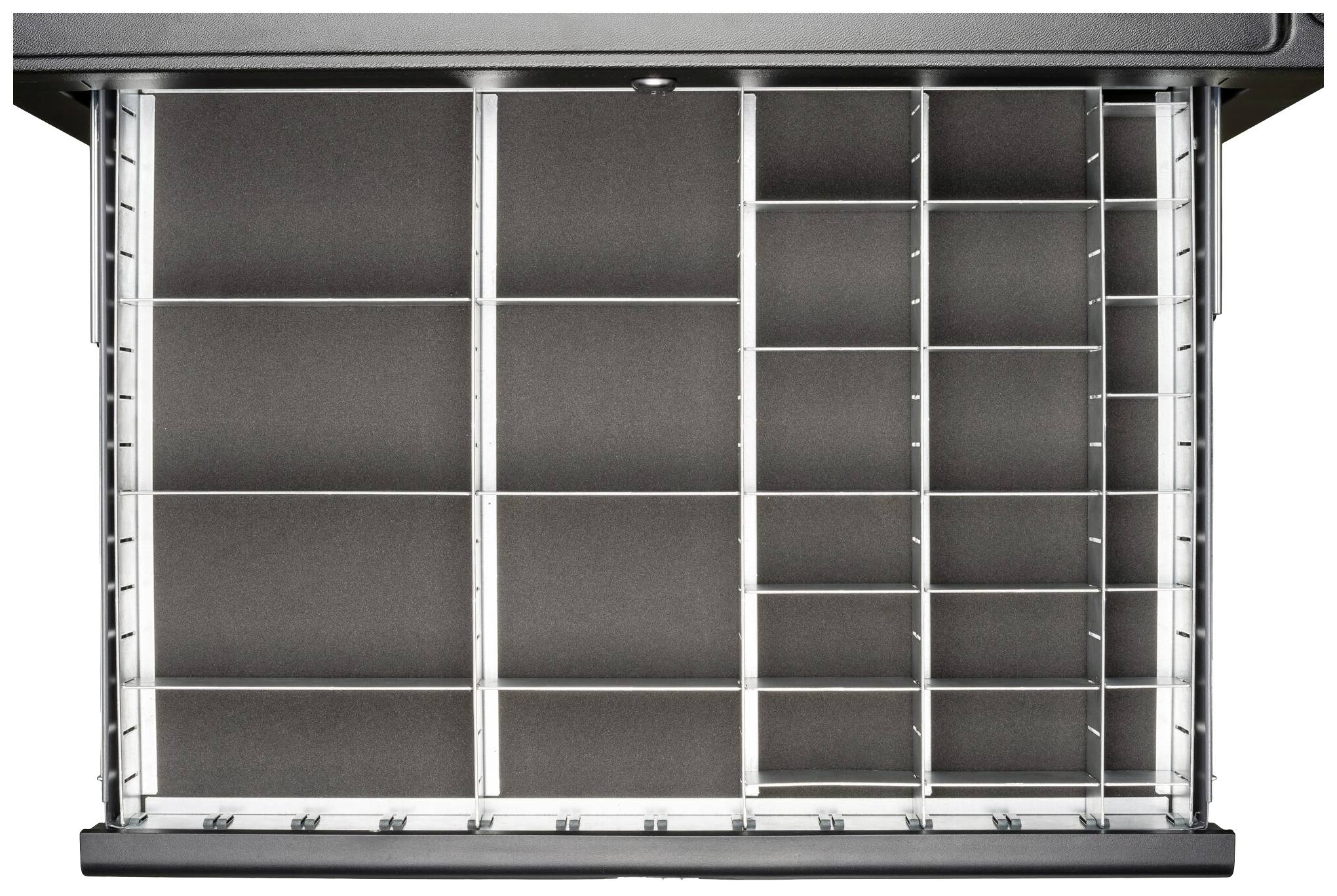 Un inserto grigio vuoto con diversi scomparti di dimensioni variabili per l'organizzazione di posate e utensili da cucina.