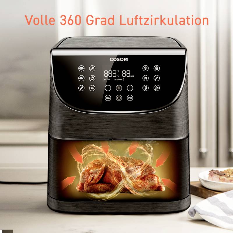 Sopra: Friggitrice ad aria calda nera su un bancone da cucina. Sotto: Persone che mangiano insieme a un tavolo. Testo: 'Preparare più cibo, in minor tempo'.