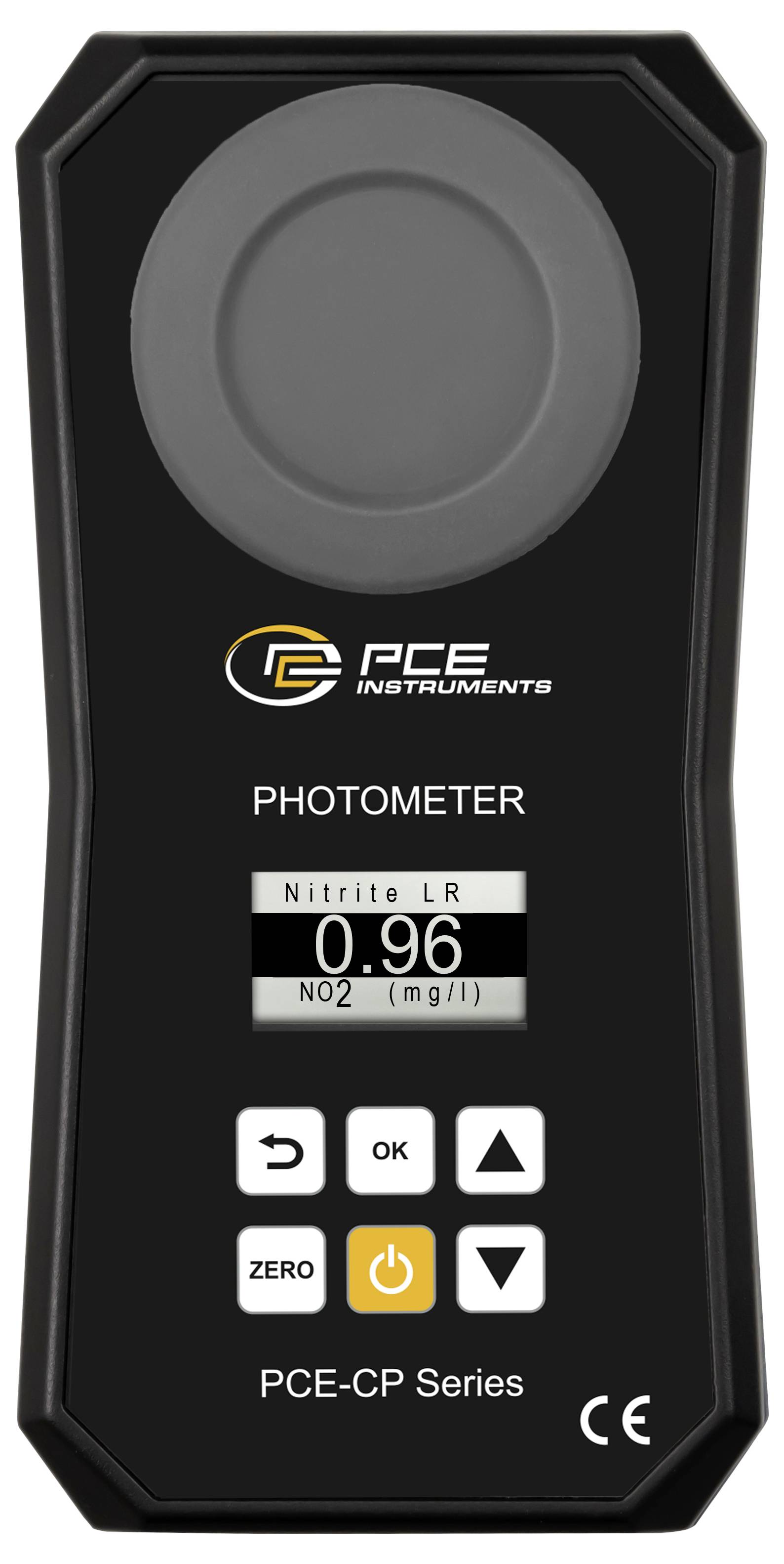Fotometro PCE Instruments portatile che mostra la misurazione dei nitriti LR di 0,96 mg/l, con pulsanti zero, OK e freccia.