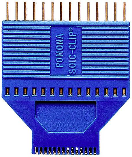Adattatore elettronico blu con pin dorati; nome del marchio 'POMONA SOIC-CLIP' visibile. Utilizzato principalmente per connessioni di circuiti.