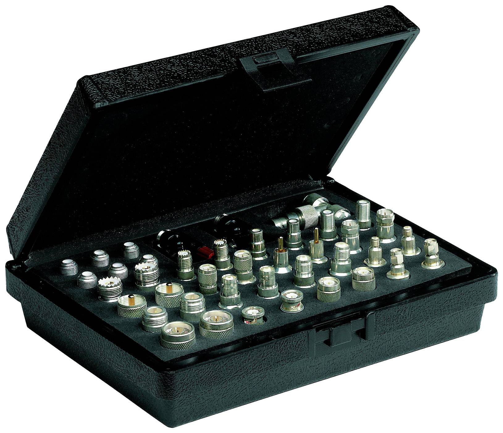 Una scatola nera aperta contiene diversi adattatori e connettori, organizzati in file.