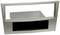 Una cornice radio in argento di forma rettangolare con un'apertura per un autoradio. Include inoltre uno scomparto portaoggetti nella parte inferiore.