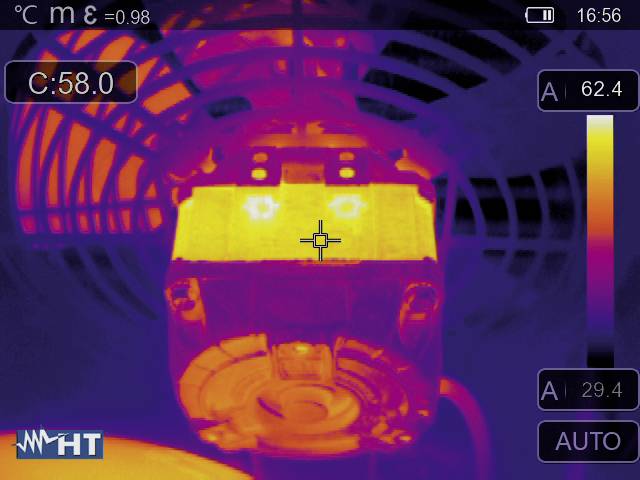 Immagine termografica di un dispositivo elettronico con valori di temperatura contrassegnati: 62,4 gradi in alto a destra e 29,4 gradi in basso a destra.