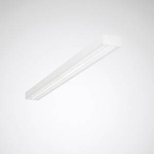 Plafoniera bianca rettangolare con design moderno, fissata a un soffitto bianco.