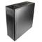Un case per PC nero con un design semplice e moderno, lati ventilati e spazio per unità ottiche sul frontale.