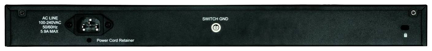 Vista frontale nera di un dispositivo elettronico con interruttore di rete e connessione per il cavo di alimentazione. Dispositivo per l'alimentazione elettrica.